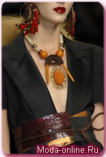 Весна-лето 2009: модные ожерелья