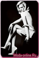 Дженуэри Джонс полностью обнажилась для рекламной кампании Versace