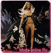 Хайди Клум появилась на показе Victoria`s Secret в бюстгальтере, украшенном настоящими бриллиантами