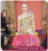Выставка сценических костюмов от Кристиана Лакруа
